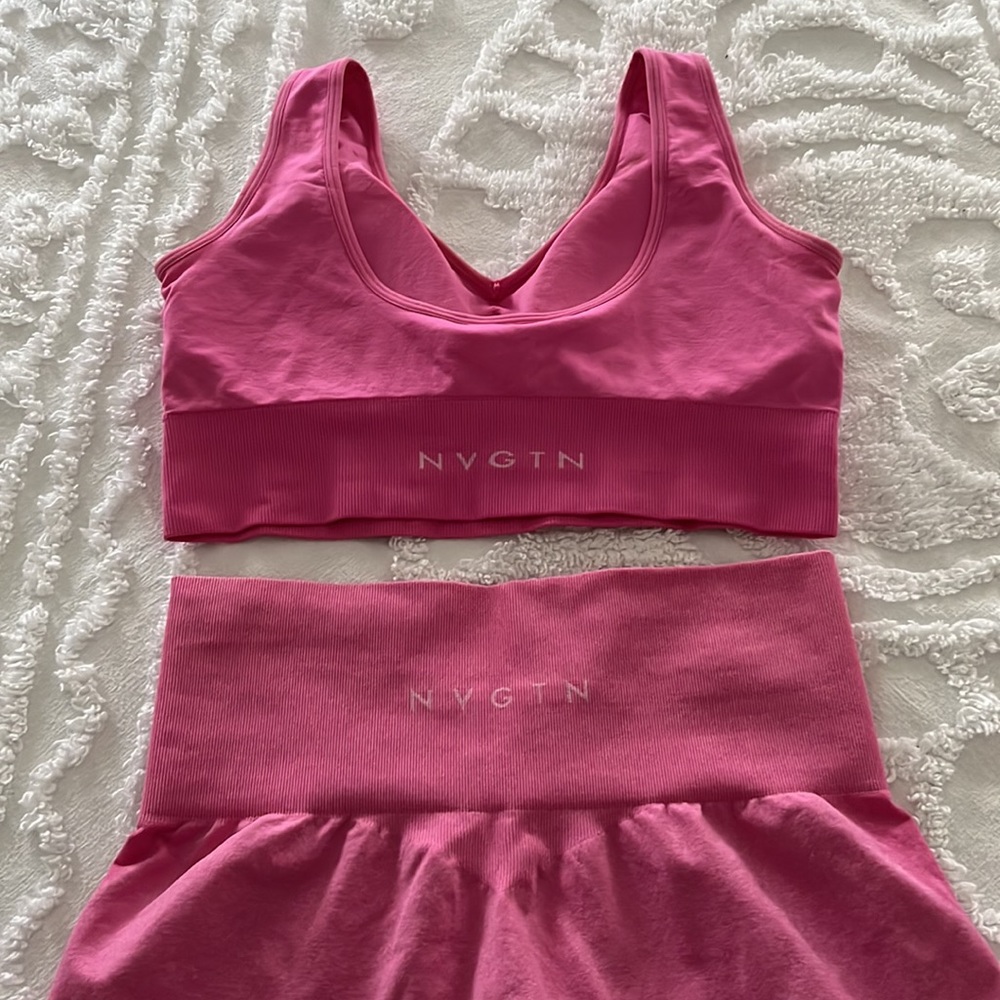 SOLD- NVGTN contour leggings in Bubble Gum - Picture 11 of 11